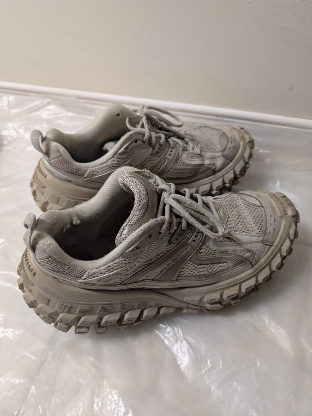 Balenciaga Bouncer Sneakers - Men's